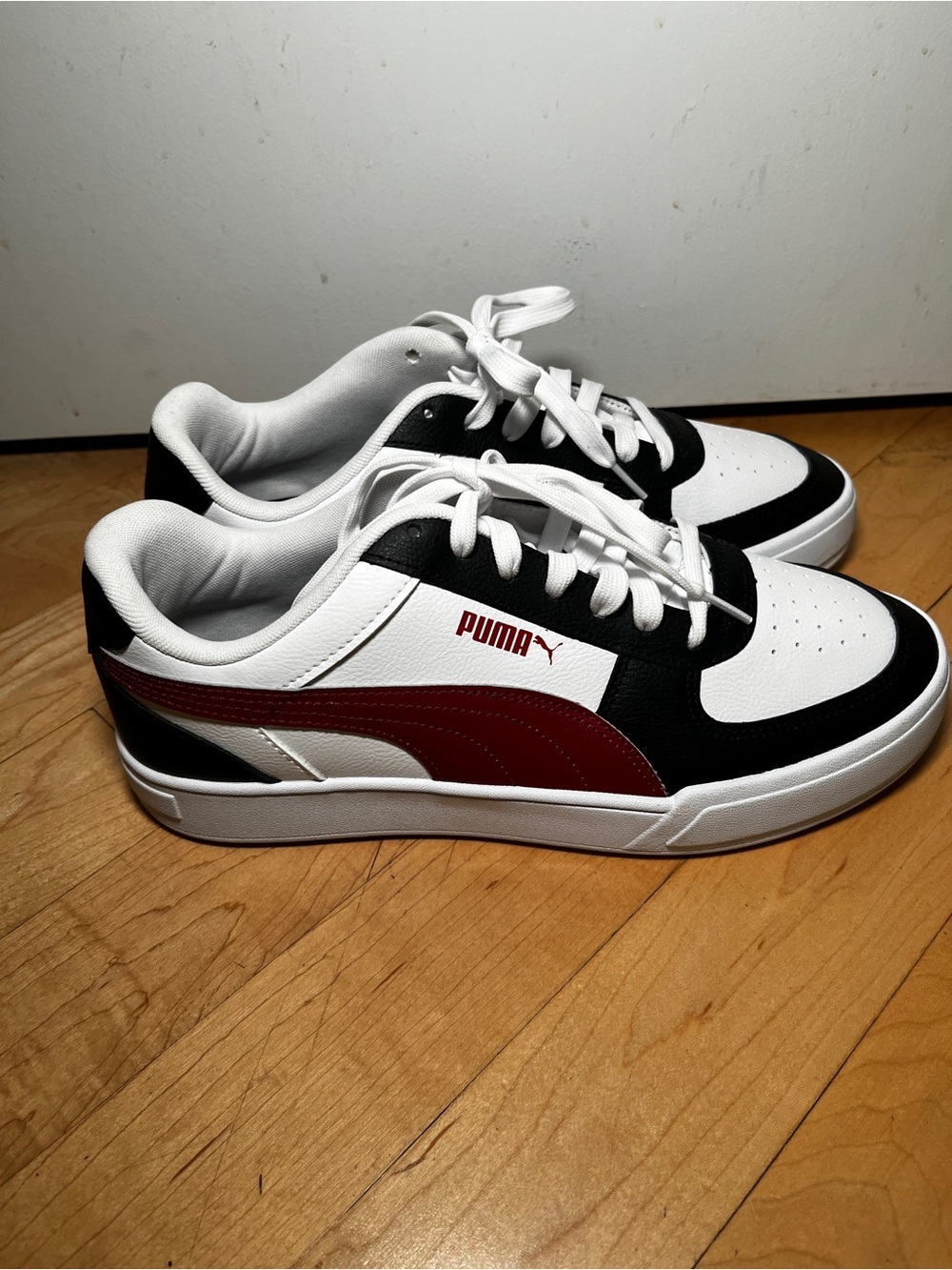 PUMA Caven 2.0 Sneakers White Black Red Men’s Size 10 NEW
